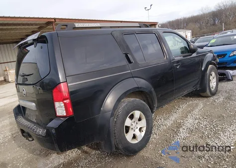 2005 Nissan Pathfinder Xe z USA, uszkodzony, nr VIN 5N1AR18U25C781239